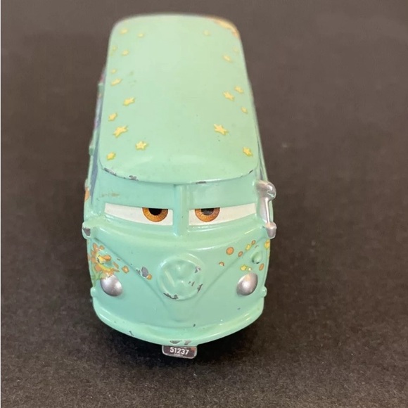 Mattel Disney Pixar Cars 3 Fillmore VW Bus Hippie Love Peace Volkswagen Van - Picture 3 of 10